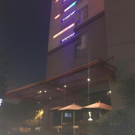 G Suites Hotel By Amithya Σουραμπάγια Εξωτερικό φωτογραφία
